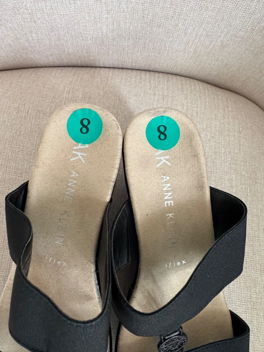 AK Anne Klein Size 8 Black 3 in Wedges